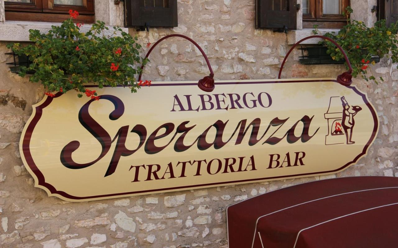 Albergo Speranza Spiazzi Di Monte Baldo Spiazzi Di Caprino Dış mekan fotoğraf