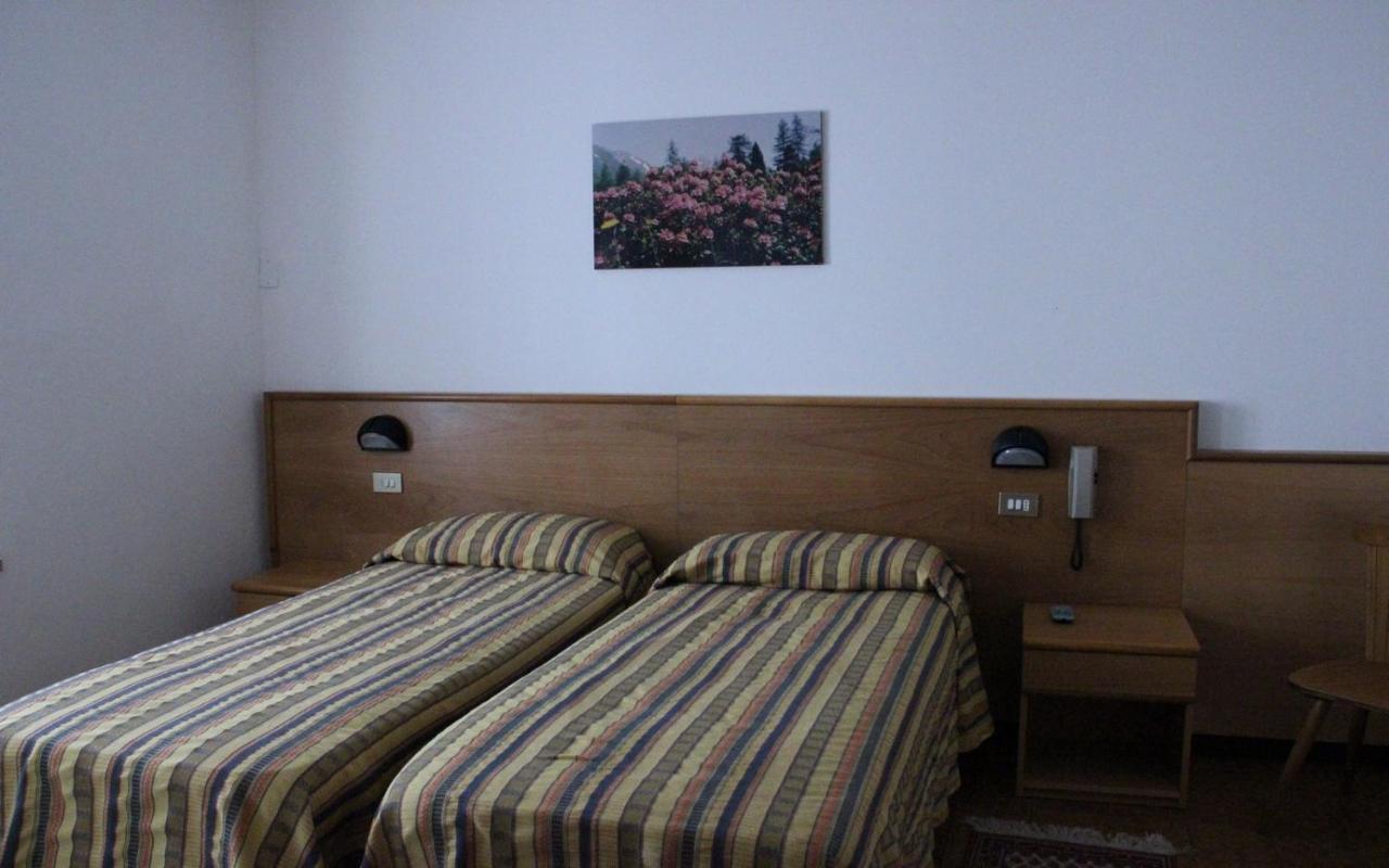 Albergo Speranza Spiazzi Di Monte Baldo Spiazzi Di Caprino Dış mekan fotoğraf